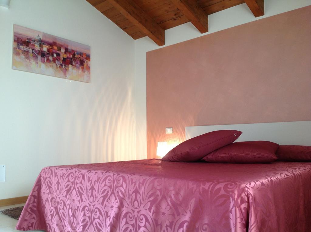 Agriturismo Ca' La Pergola Lugagnano Zimmer foto